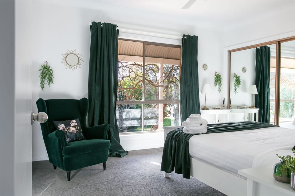 Queen Bed Ensuite Bedroom