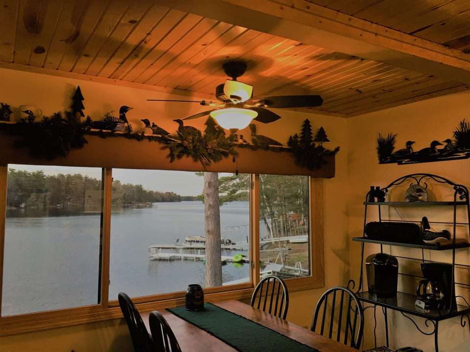 Dining table seats 6