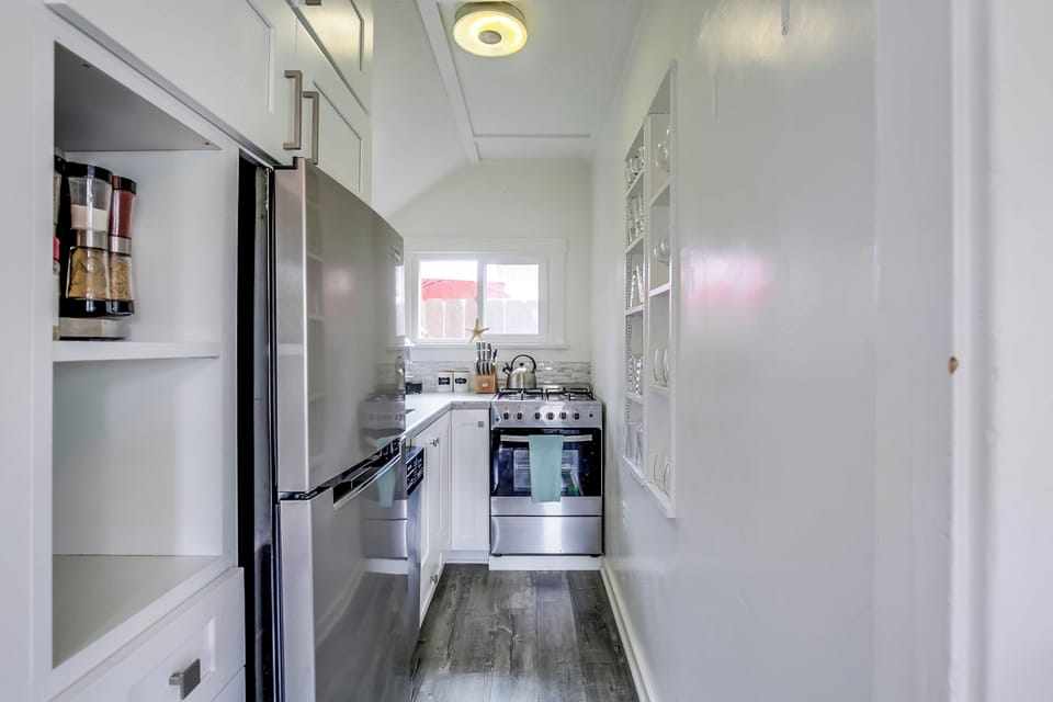 Newly updated kitchen.