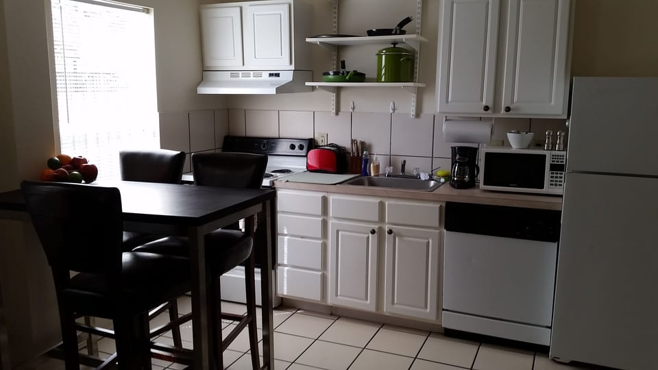Kitchen/dining area