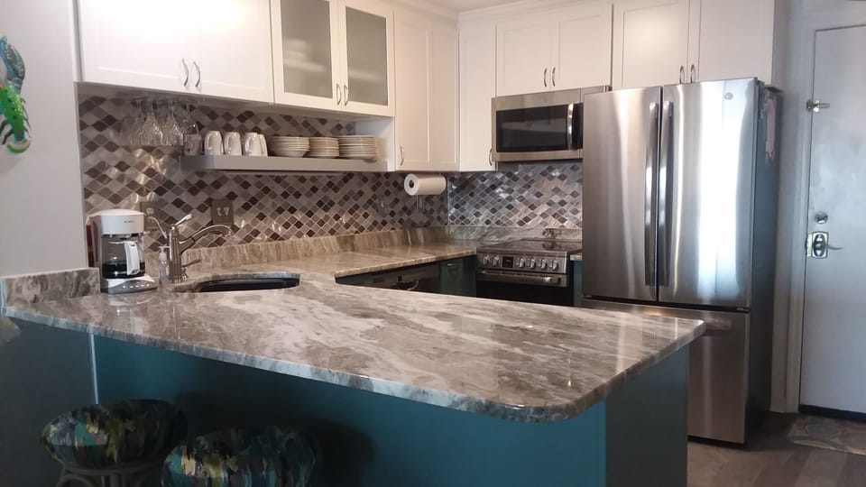 Full service kitchen