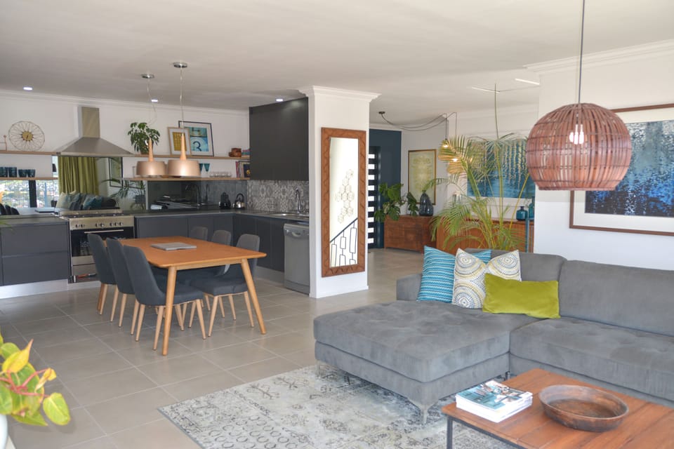 lounge/kitchen