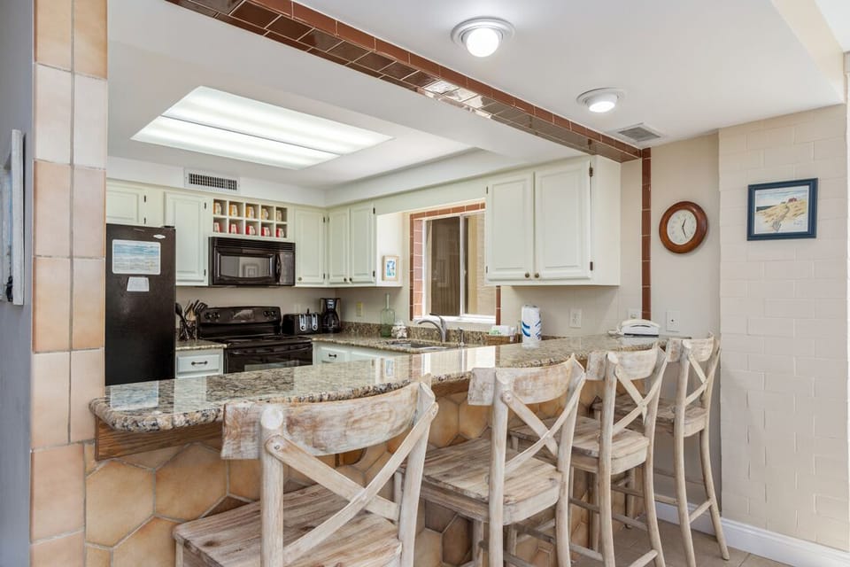 Breakfast bar