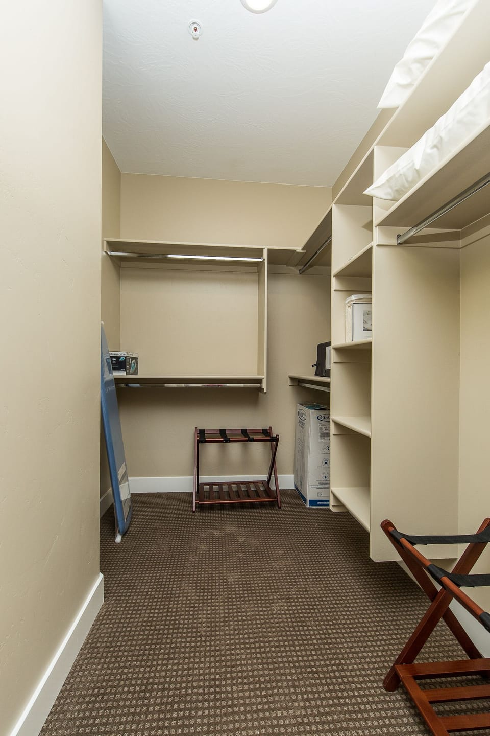 Walk In Closet Has Luggage Racks,  Linens & Blankets & Full Ironing Services
