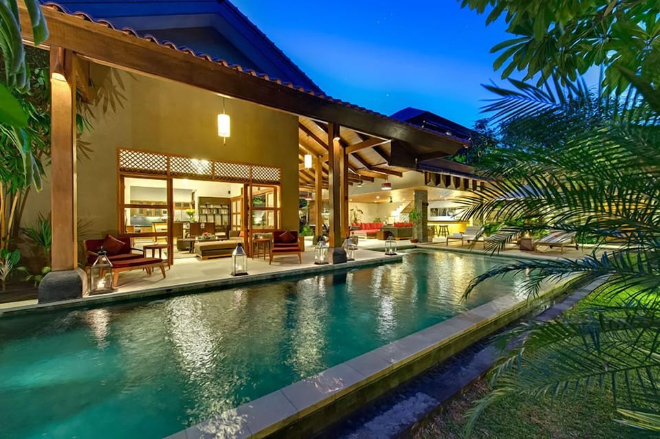 Private 7BR villa by the beach, Seminyak