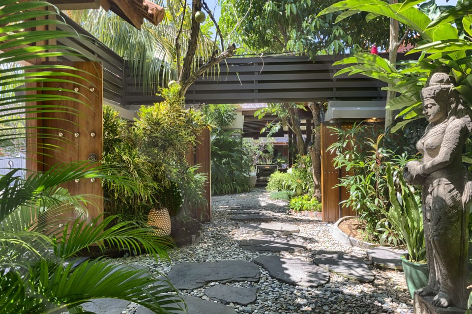 Comfy 3 BR villa by the beach,Seminyak