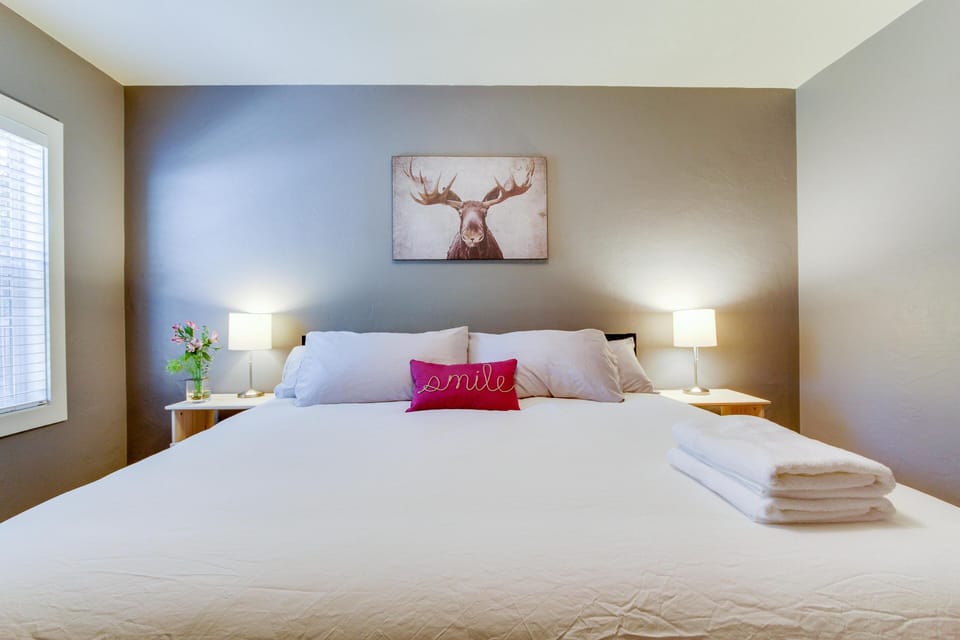 New mattress with toppers designed to adapt to your curves for sleep.