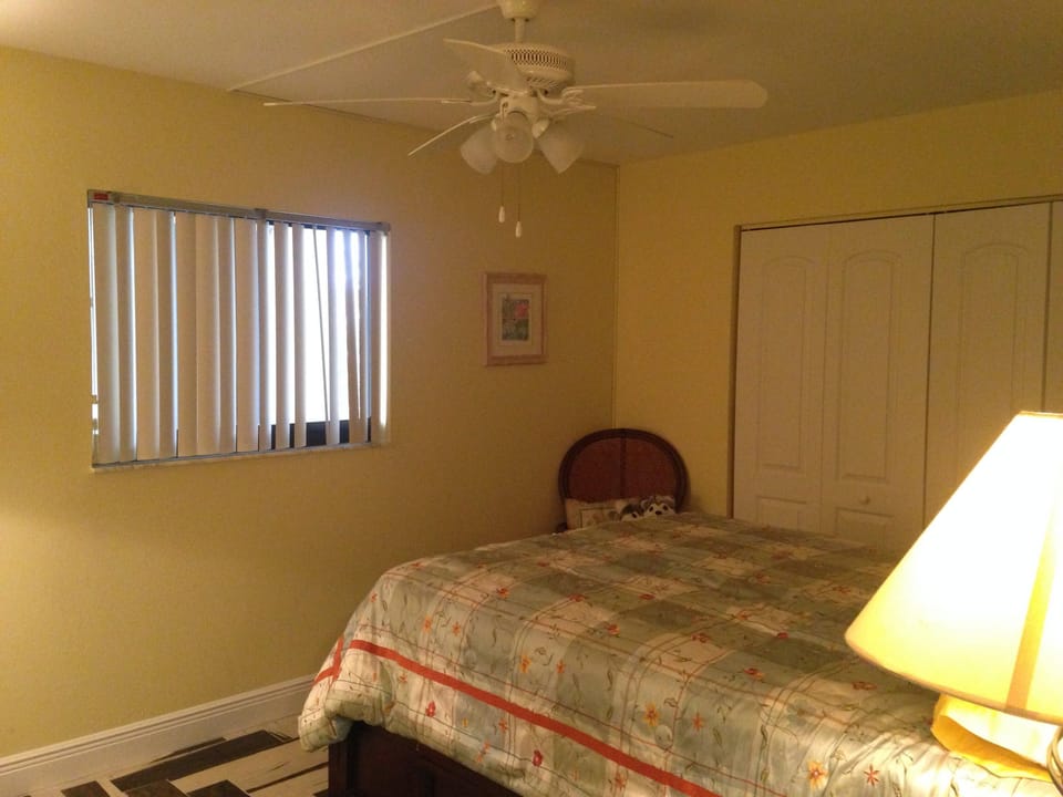 Queen Bedroom