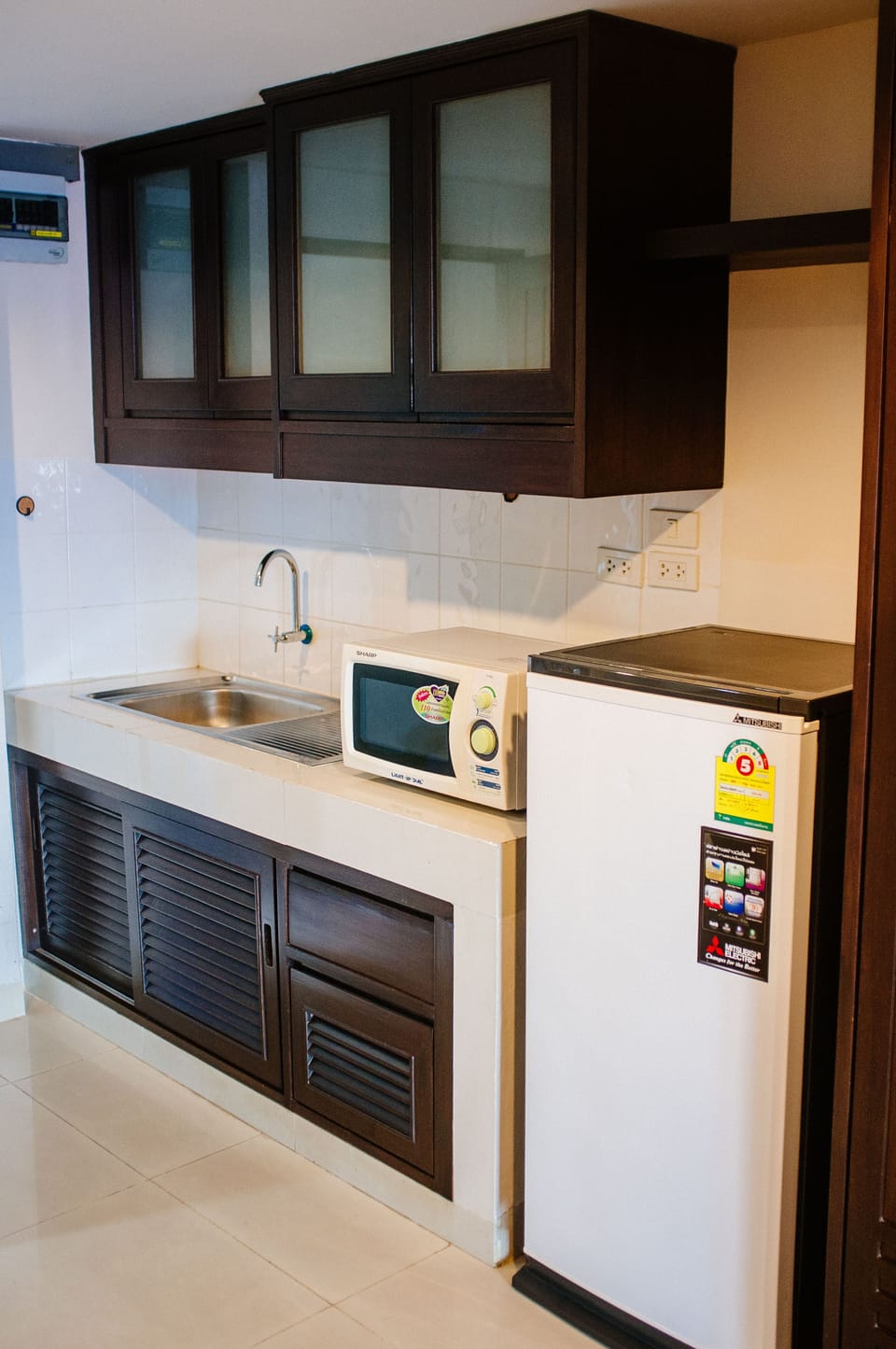 studio for rent with Thai Style decor