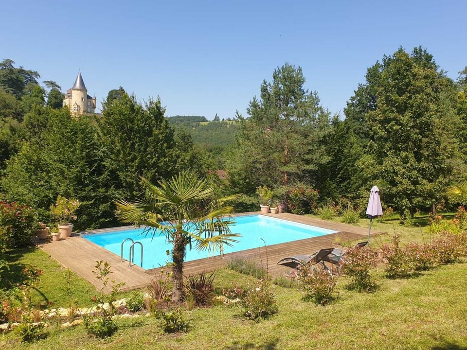 Private pool / Piscine privée