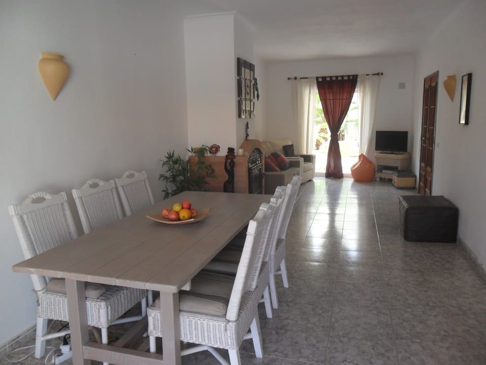  Living room and indoor dining area