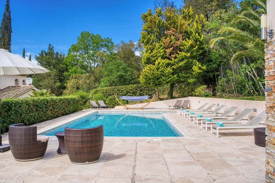 Private and secluded heated pool, overlooking views of the garden and vineyards.