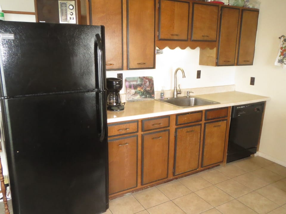 Coffee maker and dishwasher