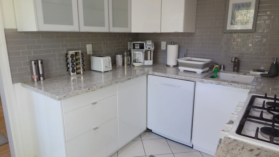 New kitchen w/dishwasher