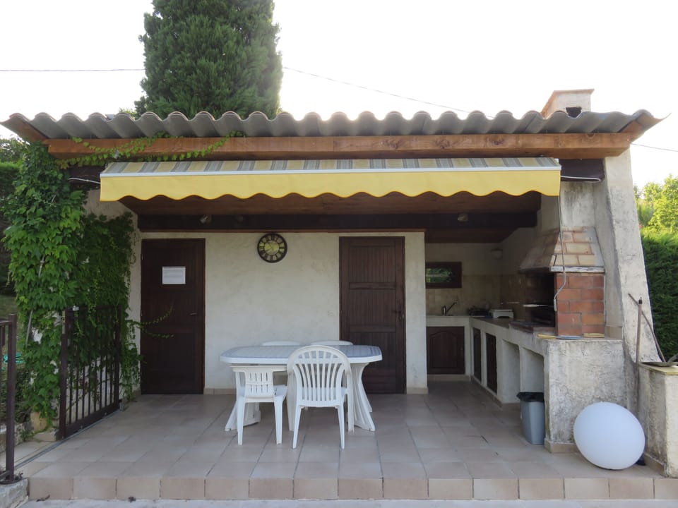 Pool-house