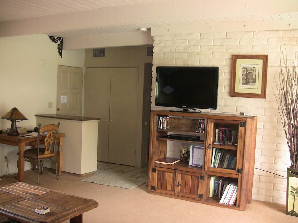 Living room area, one bedroom villa.
