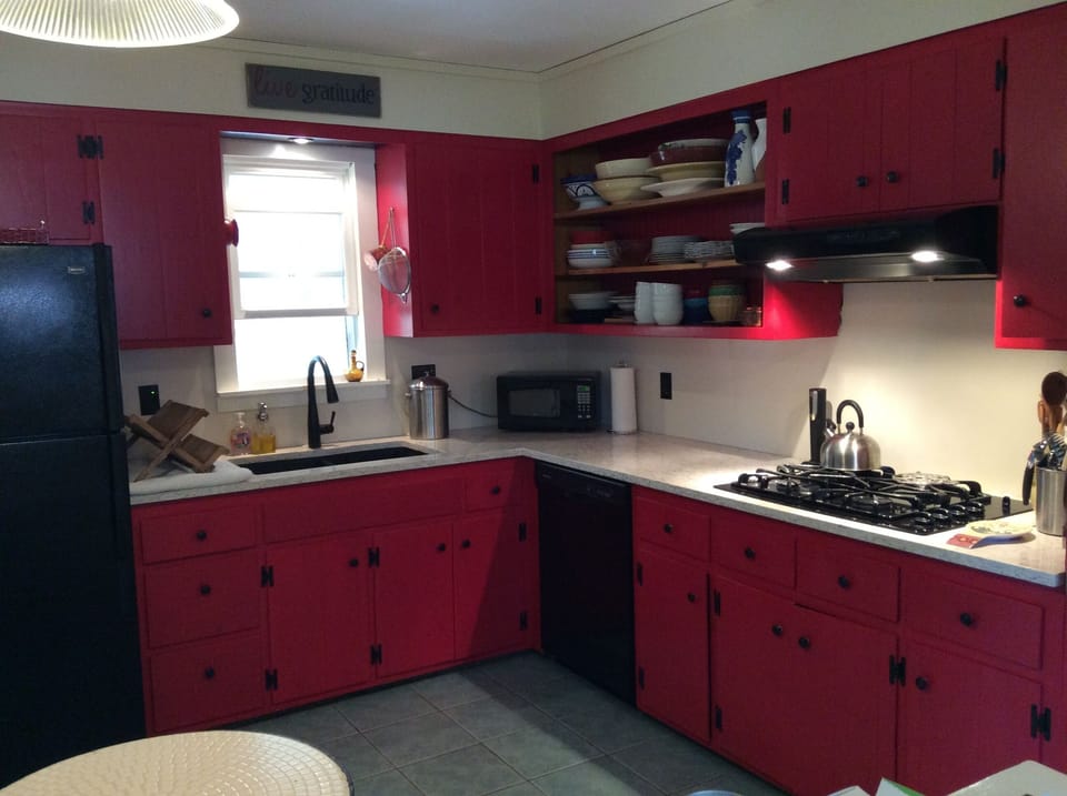 Kitchen. Fully-equipped.