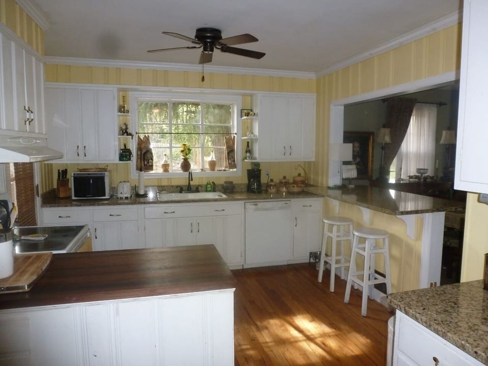 Open kitchen