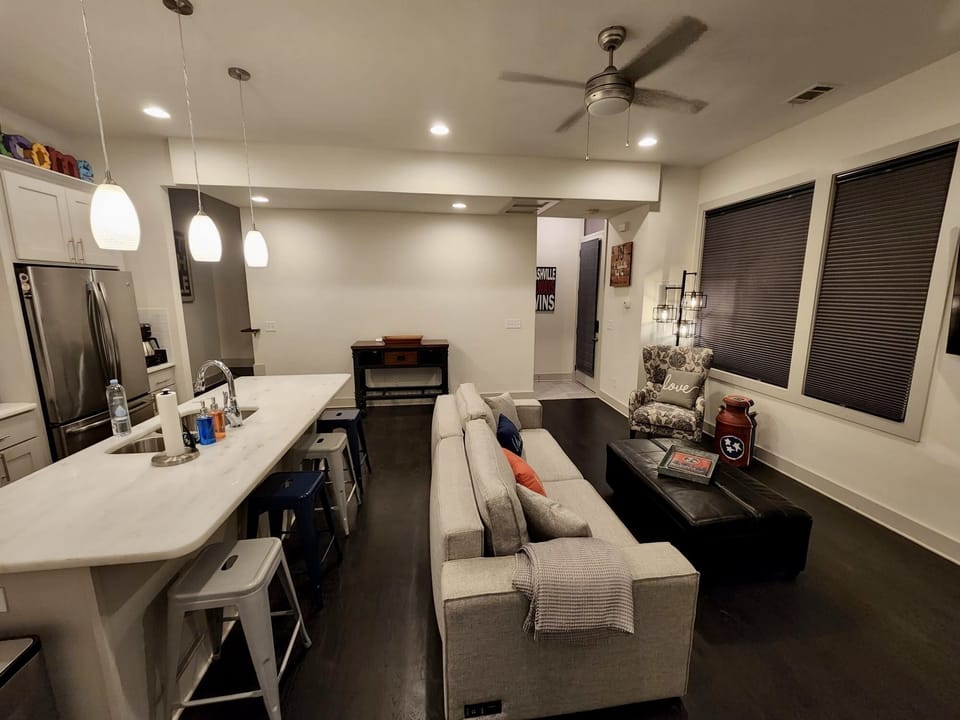 Kitchen/Living Room