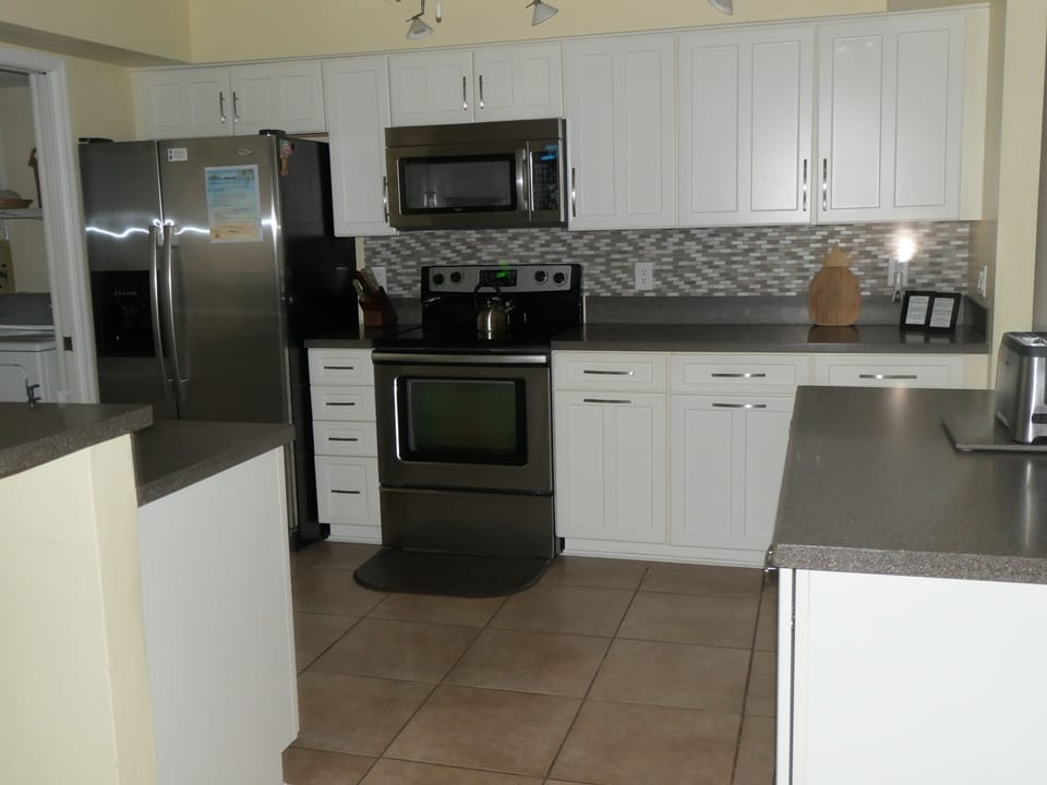 Kitchen: Toaster, blender, juicer, and electric mixer are also available
