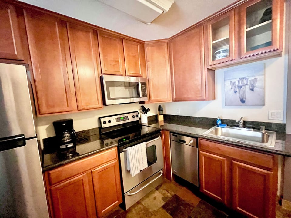 Full Kitchen