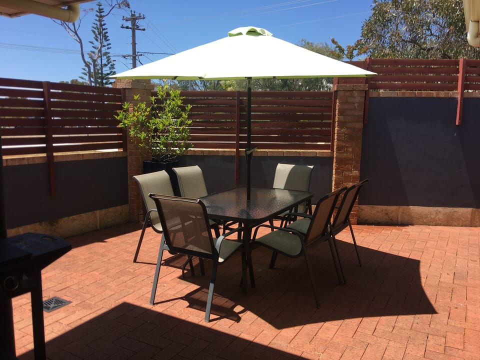 Entertaining area