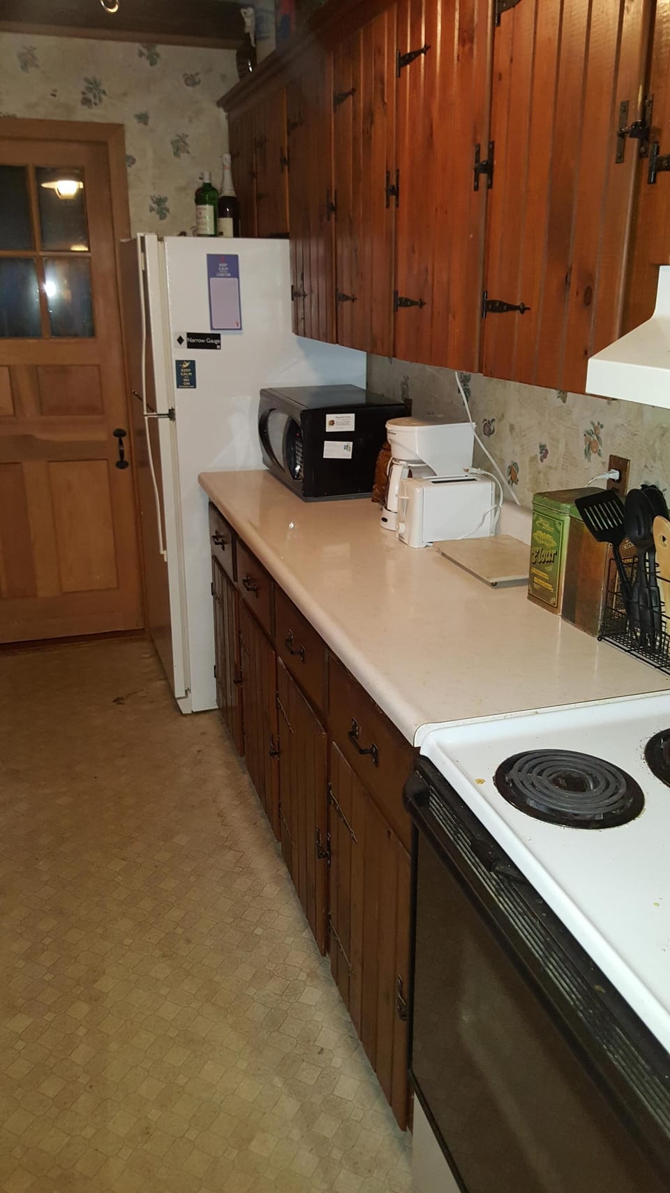 galley kitchen 
