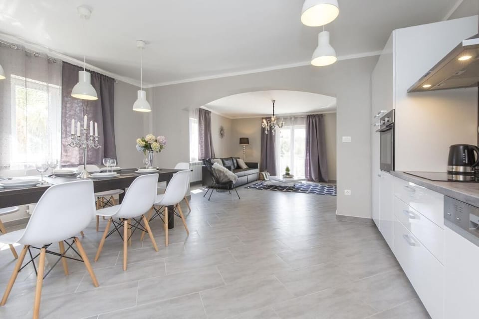 dinning und living area on the groundfloor