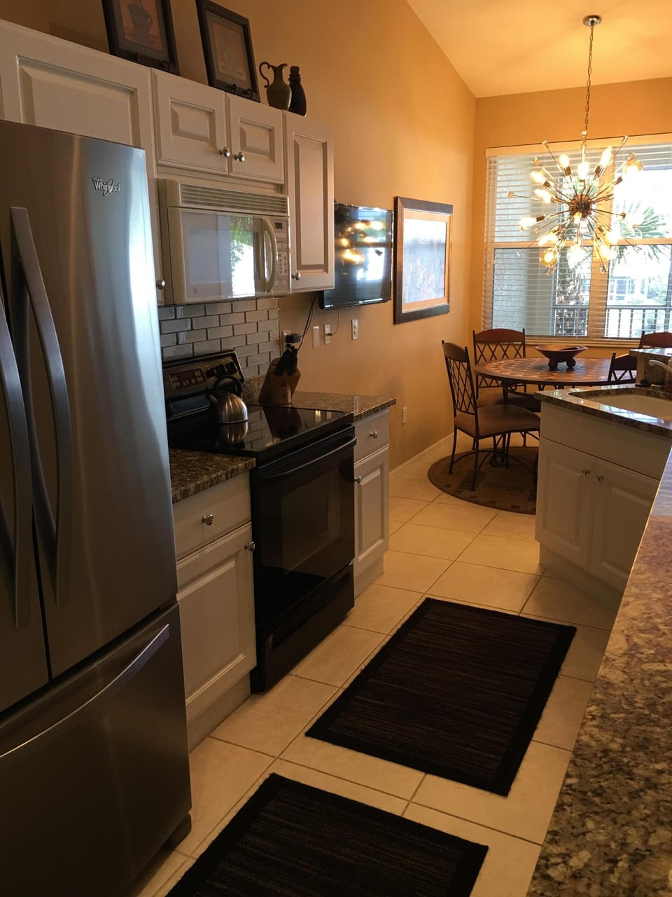 contemporary kitchen 