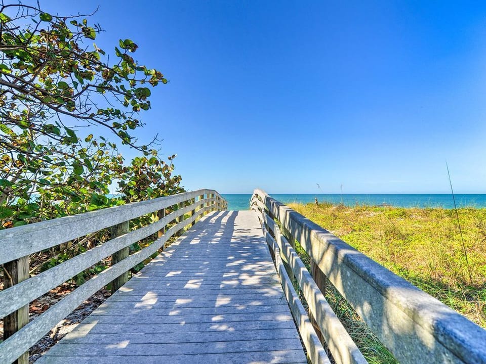 Walkway to Beach