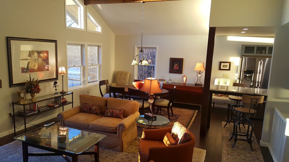 Cycle Inn - The Blue Ridge Cabin House in Watauga