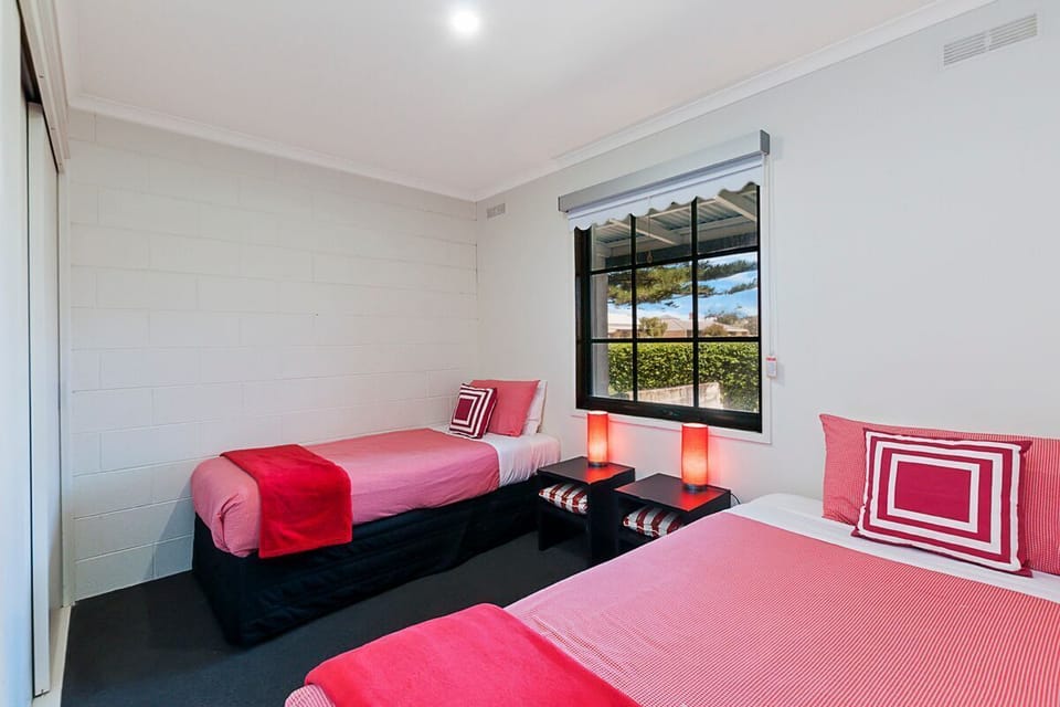 Bed 2 with x2 singles and double built-in wardrobe