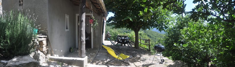 The terrace, ideal for resting and for friendly moments
