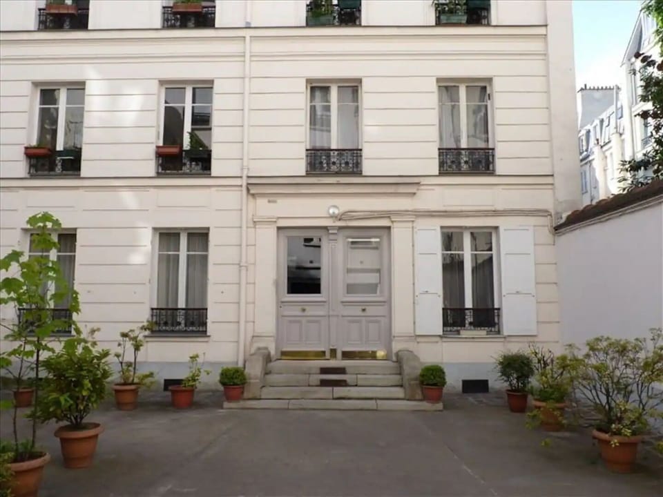 Coutryard
