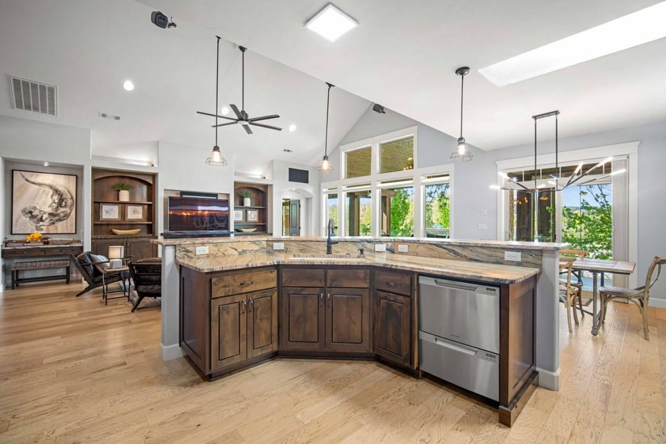 "This is a house rental you will want to rent again. House is big and has all the amenities and is located close to everything." - Andrew