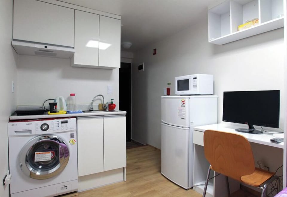 private studio apartment (Blue Dia)