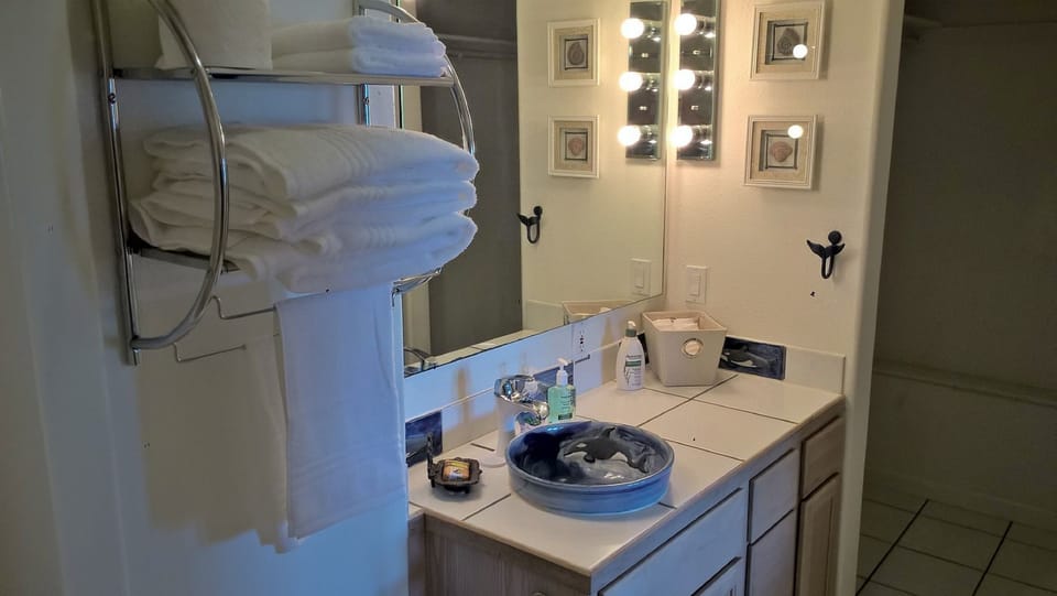 Master Bath #2 has everything you need, tub/shower, towels, soap, shampoos, etc