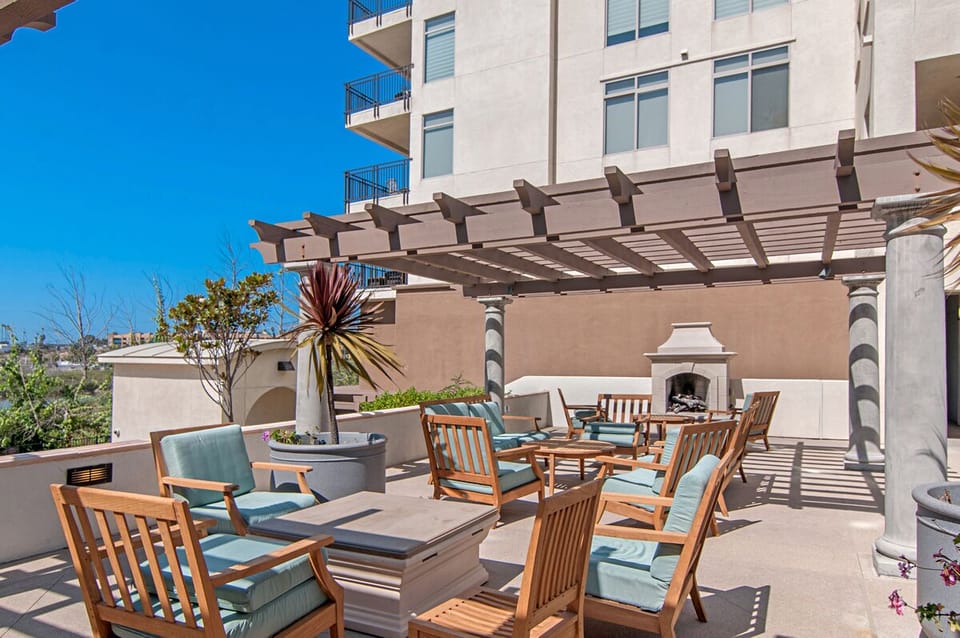 Community Firepit & Lounge Chairs