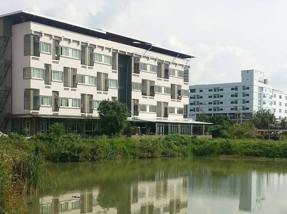 One Bedroom Apartment in Nonthaburi