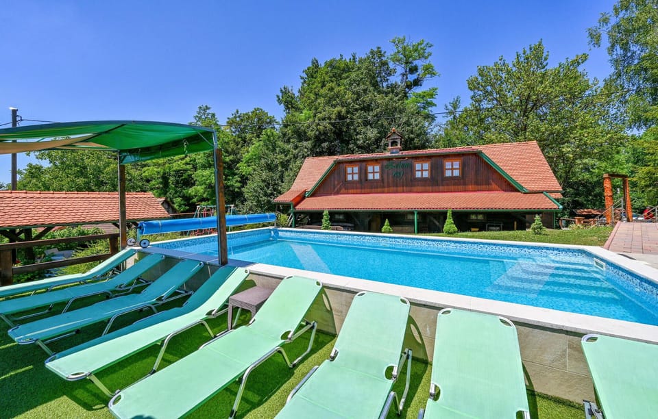 pool