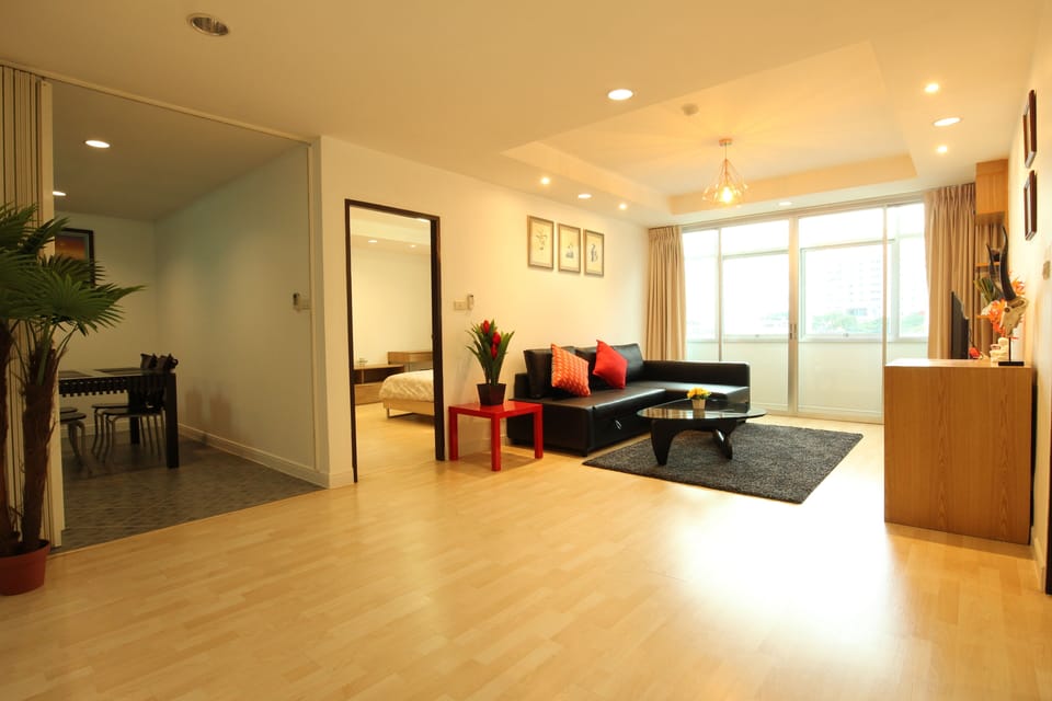 2BR. Spacious, BTS 5 min, Family &amp; Group