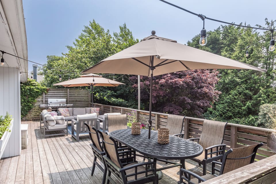 Deck and sitting area