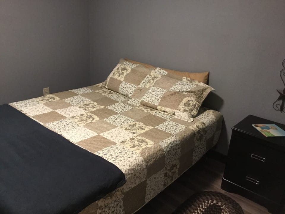 Second bedroom 