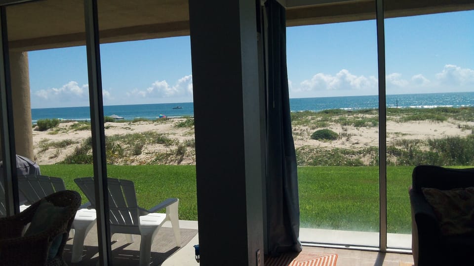 Floor to Ceiling Windows