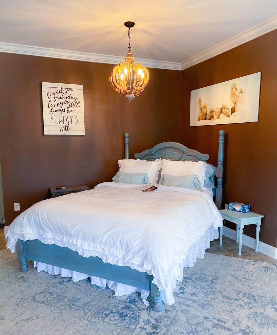 Queen Sleep Number Bed in Open Concept Suite