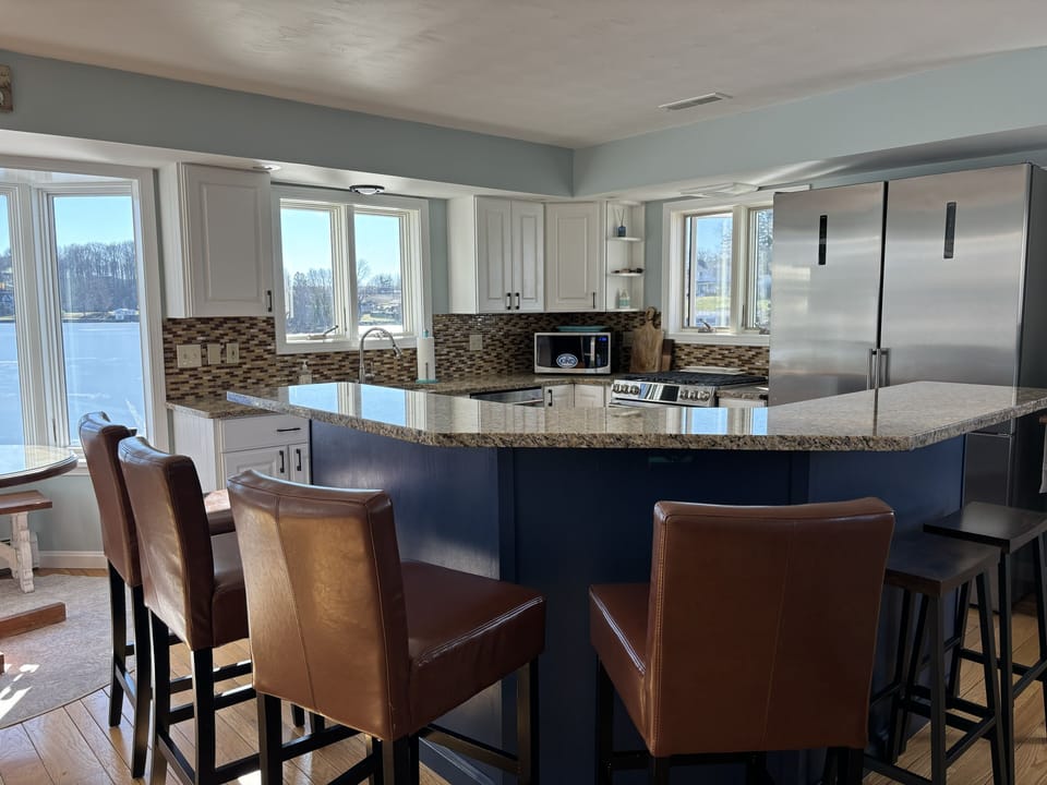 Kitchen Island/Bar