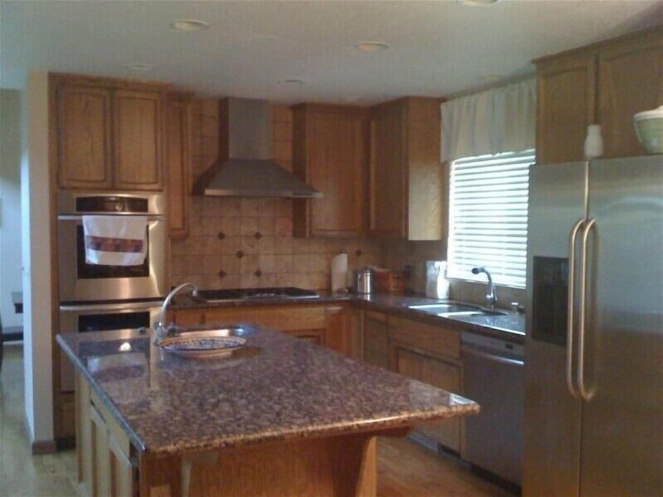 Kitchen, granite counter tops, double oven,