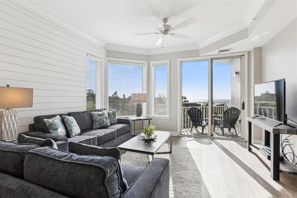 2313 SeaCrest is Newly Renovated in 2025!