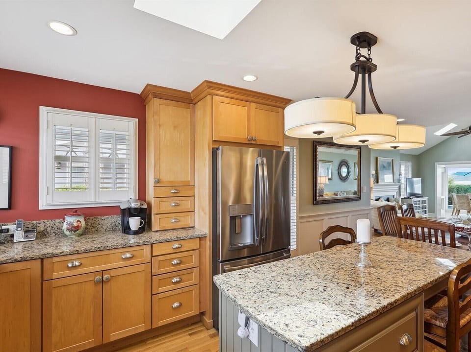 Fully Equipped Kitchen with Stainless Steel Appliances at 43 Lands End