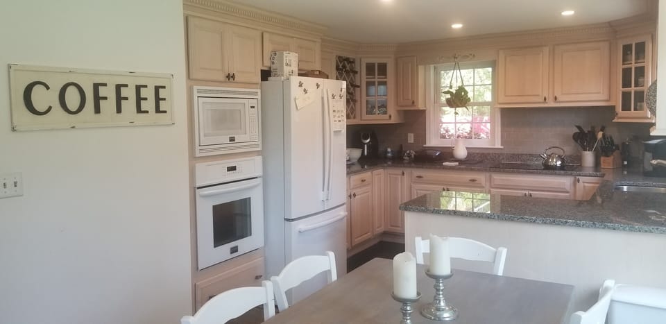 kitchen dining area 2019